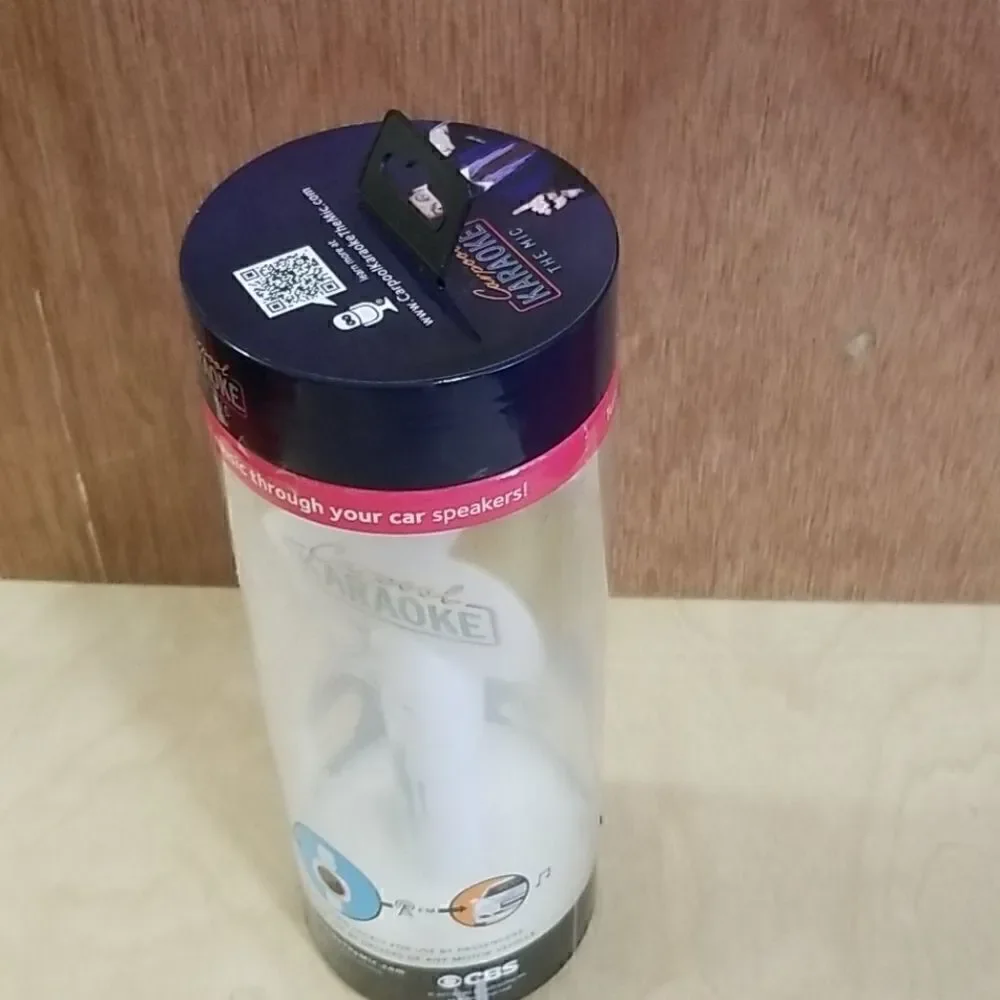 Singing Machine Carpool Karaoke  - Picture 4 of 5